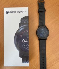 Смарт-часы Motorola Moto Watch 100