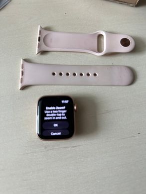 Смарт-часы Apple Watch Series SE