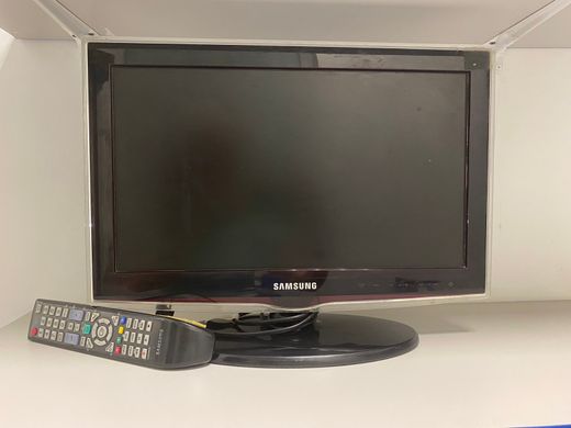 Телевизор Samsung le19d450